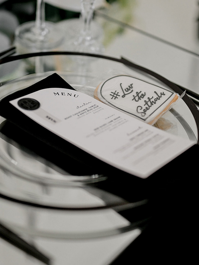 Half Arch Minimalist Menu